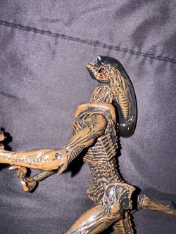 Neca alien