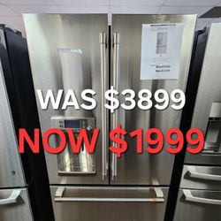 Café ENERGY STAR 22.1 Cu. Ft. Smart
Counter-Depth French-Door
Refrigerator with Hot Water Dispenser