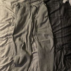 Nike tech fleece pants