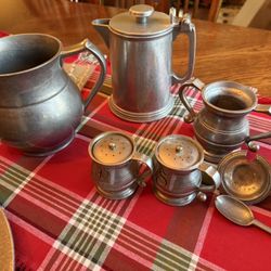 Armatele Pewter-like Various Items
