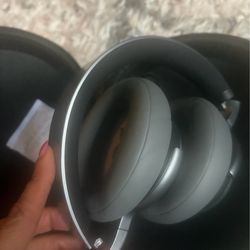 Bose QuietComfort 35 II Noise-Canceling Headphones – Like New