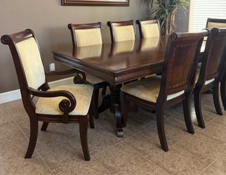Dining Table & 8 Chairs