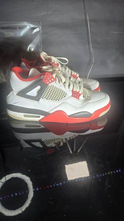 2020 Jordan 4 Fire Red Mens 9.5 Used **** $80 ** like new