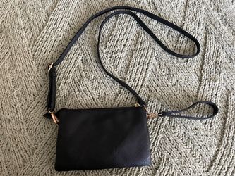 Hand bag With Wristlet And Shoulder Straps