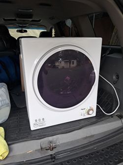 Small clothes dryer