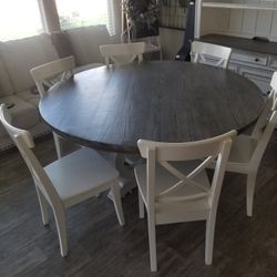 Dining Table (Kitchen Nook)