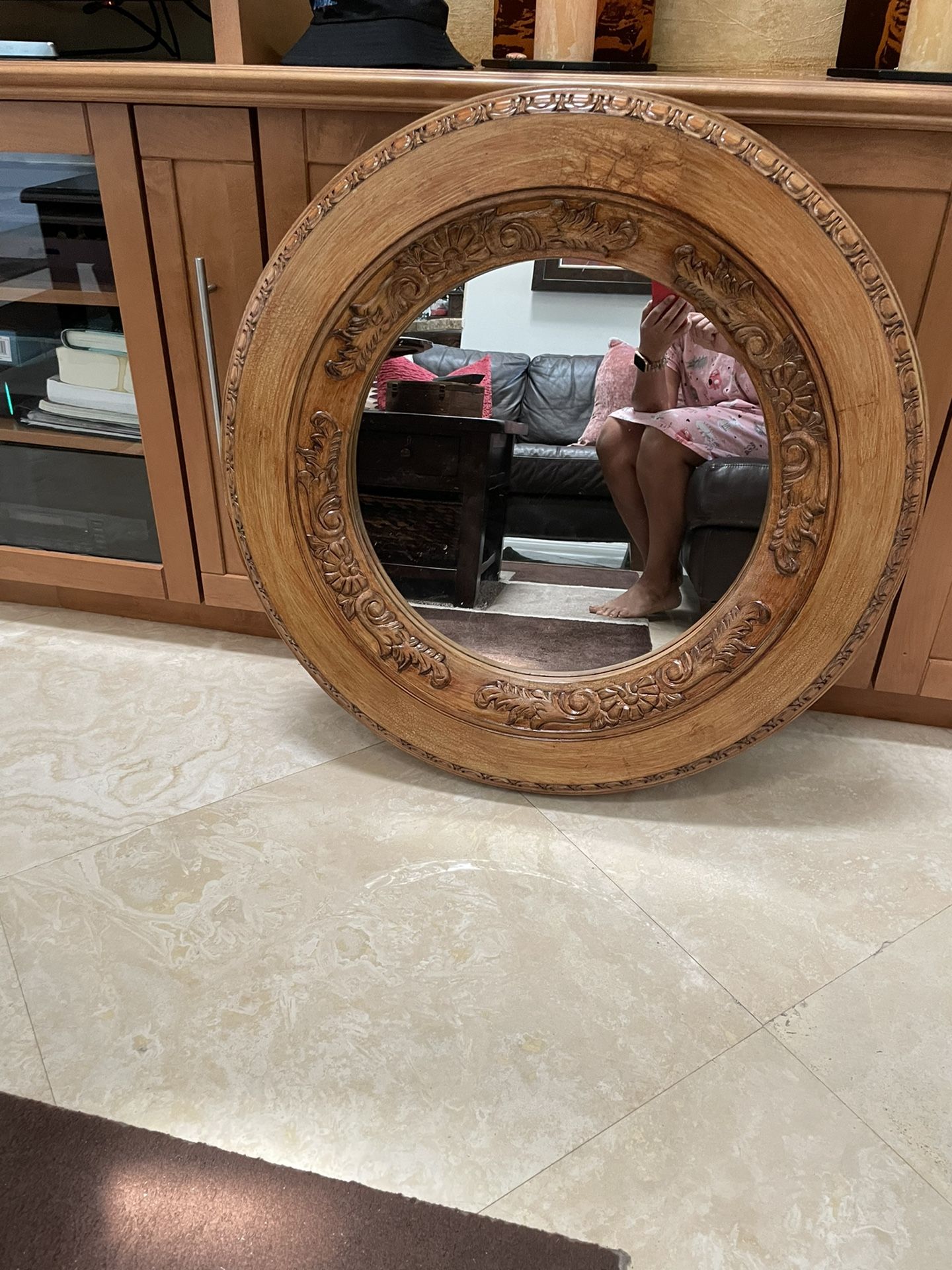 Beautiful Mirror . The Frame Is real Wood . Mirror Dim Is 19” Outside Dim Is 29”