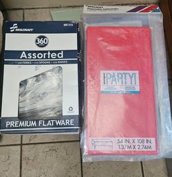 ‼️BBQ/Picnic/Party Supplies--Super Buy on Lot of Tablecloths/Utensils
