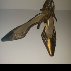 Cato Pointed Heel w ankle strap size 9