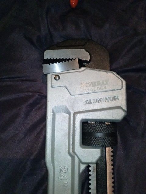 Aluminum Kobalt Pipe Wrench Set 24 I