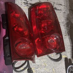 2007 Gmc Yukon Break Lenses