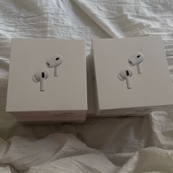 AirPods pro 2nd gen w/ MagSafe Charging Case