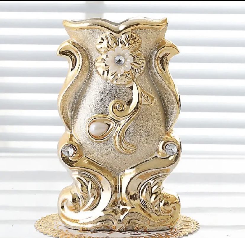 Gold Frosted Porcelain Vase Vintage Advanced Ceramic Flower Vase For Room Study Hallway Home Wedding Decoration   Message me if you are interested in 