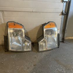 2 Ford F-150 Headlights 