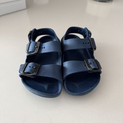 Kids Birkenstock Rubber Sandals, Water Friendly Shoes, Royal Blue, Size 27