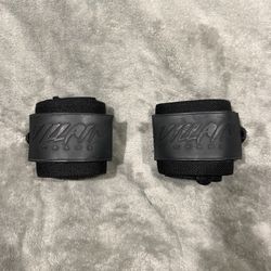 24" VILLAIN WRIST WRAPS - BLACKOUT