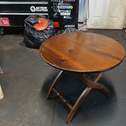 Antique Clapipal Table Easy To Move 