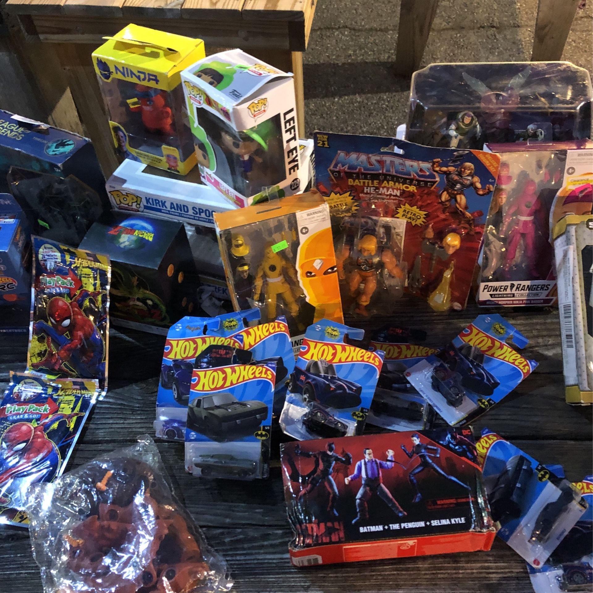 Lot Price Over 30 Items Collectable