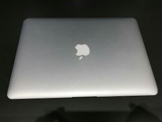 Apple Macbook Air 2015 like new!