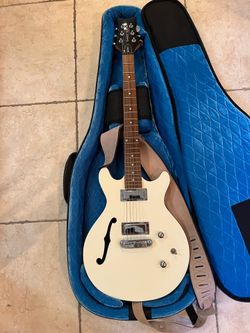 Daisy Rock Retro H Semi Hollow w/ Reunion Blues Hardshell Case (Brand New)