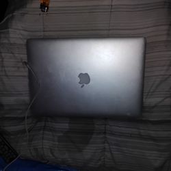MacBook Pro 16 Inch 