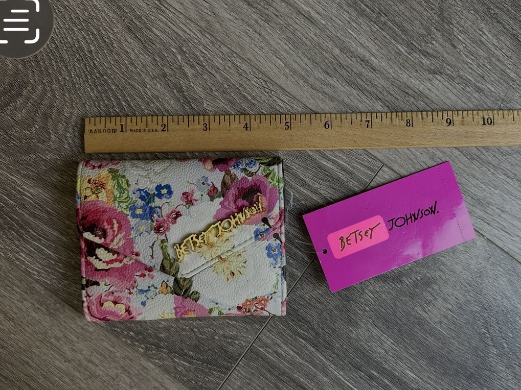 NWT Betsey Johnson Floral Trifold Wallet New