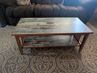 Rustic Farmhouse Style Coffee Table