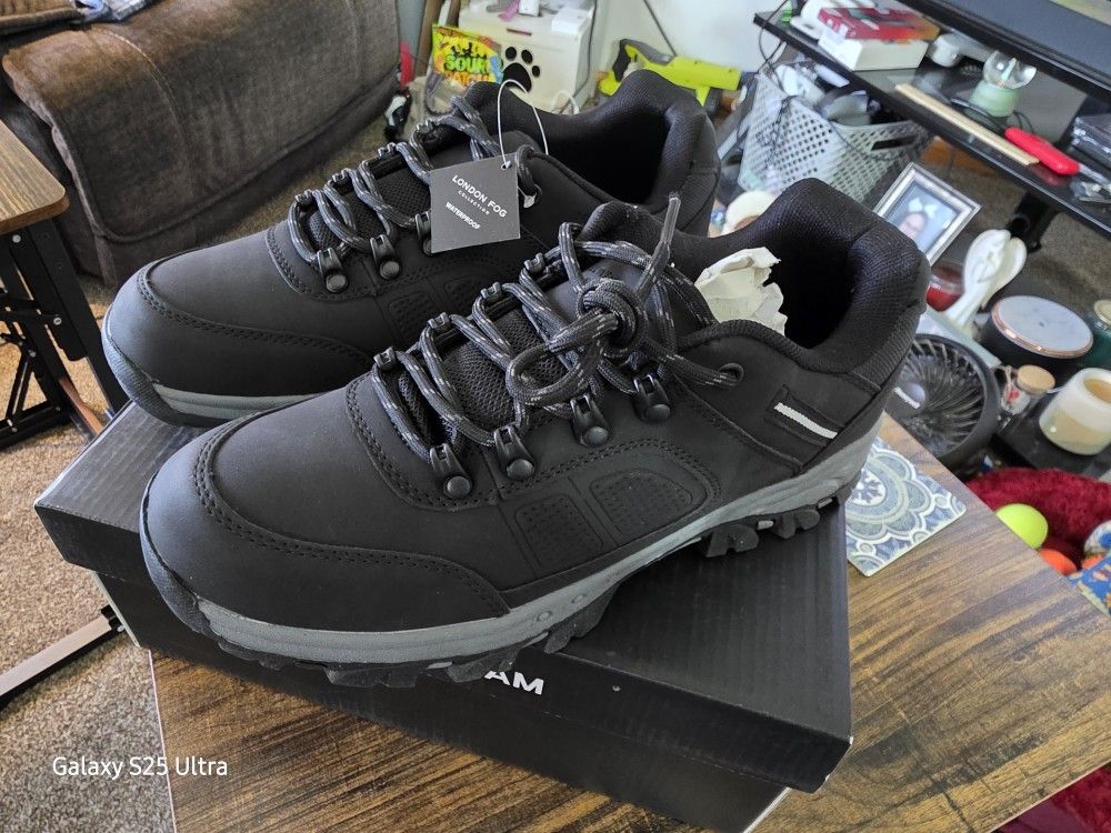 London Fog Hiking Shoes-Size 9M