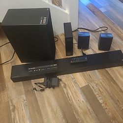 LG SN7R 5.1.2 Channel High Res Audio Sound Bar with Dolby Atmos® and Bluetooth

