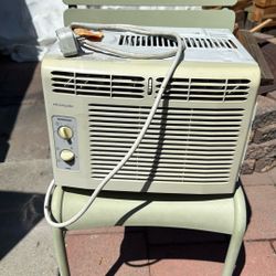 AC Mini Window Unit 