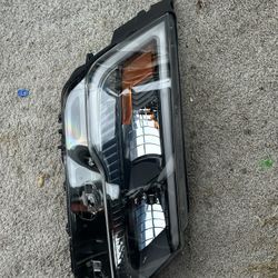 Pair Headlights Ford Explorer 2016-2018 