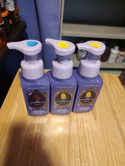 Bath and body works nightmare before Christmas new foam soaps