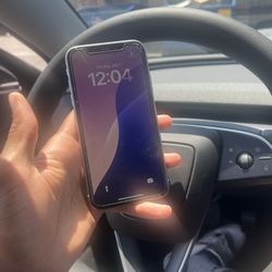 iPhone 11 64gb *UNLOCKED*