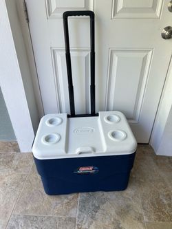 Coleman Xtreme 50-Quart Wheeled Cooler, Blue