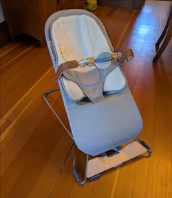 Uppababy Mira Portable Bouncer