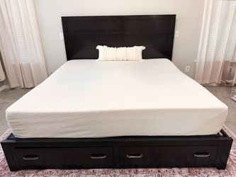 Broyhill King Size Bed Frame with storage