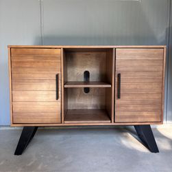 Origin 21 Zeena 42-inch Oak Console Table / TV Stand