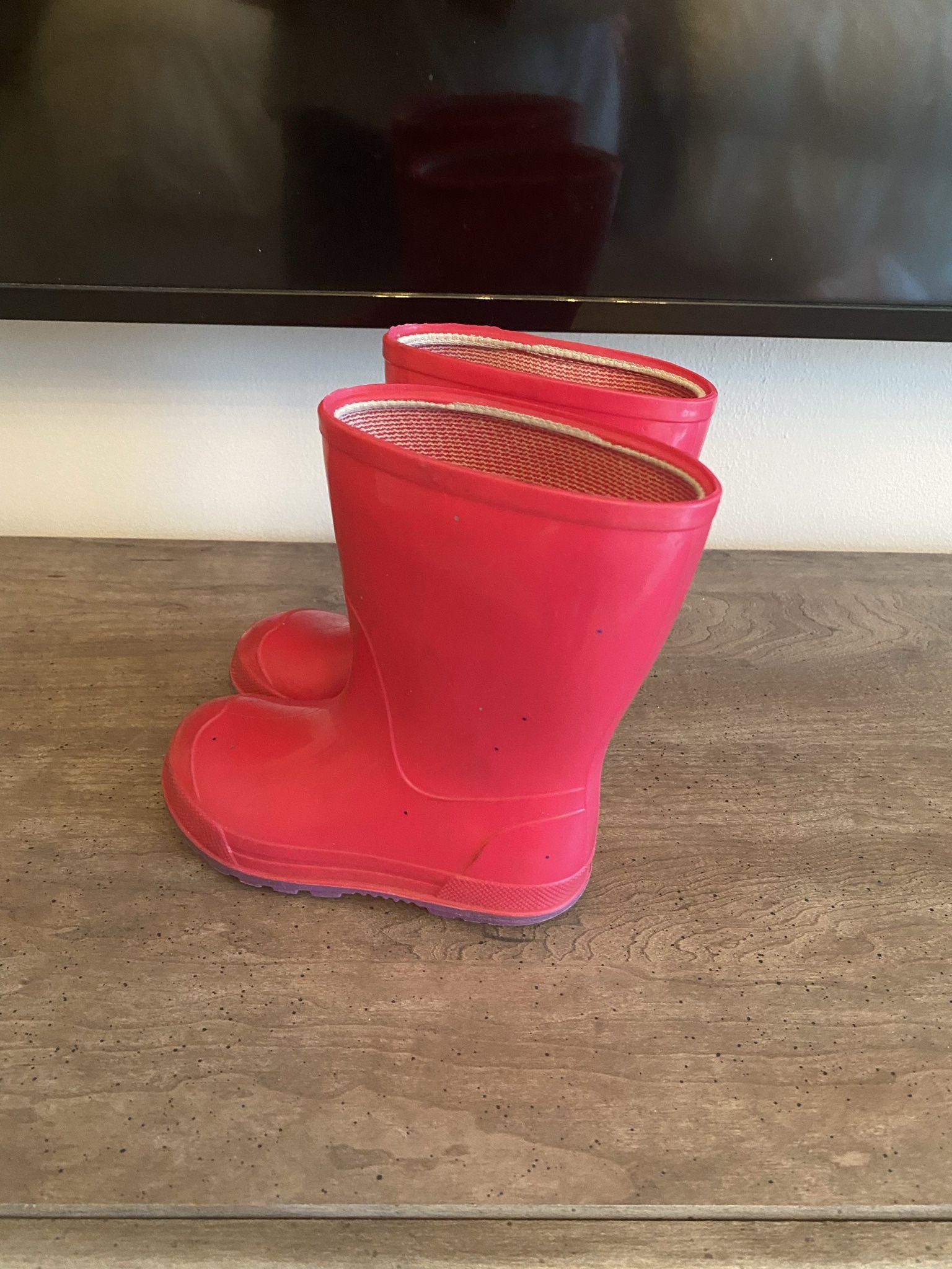 Gils Pink Rain Boots.7-8 Size.