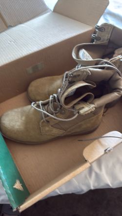Vibran military boots