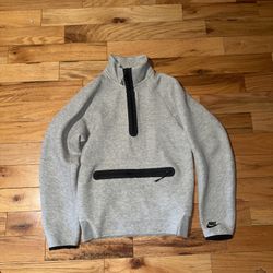 Nike tech quarter-zip