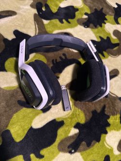 Astro A20 wireless gaming headset