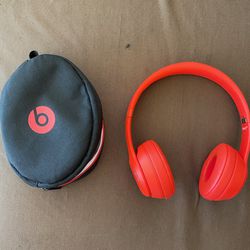 Beats Solo 3 Red (Great Condition like New )