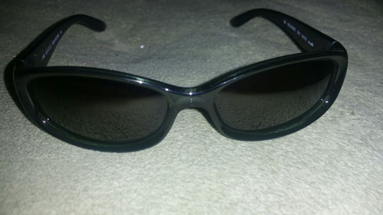 Gucci sunglasses smaller frame