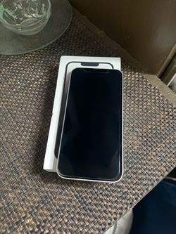 iPhone 16e