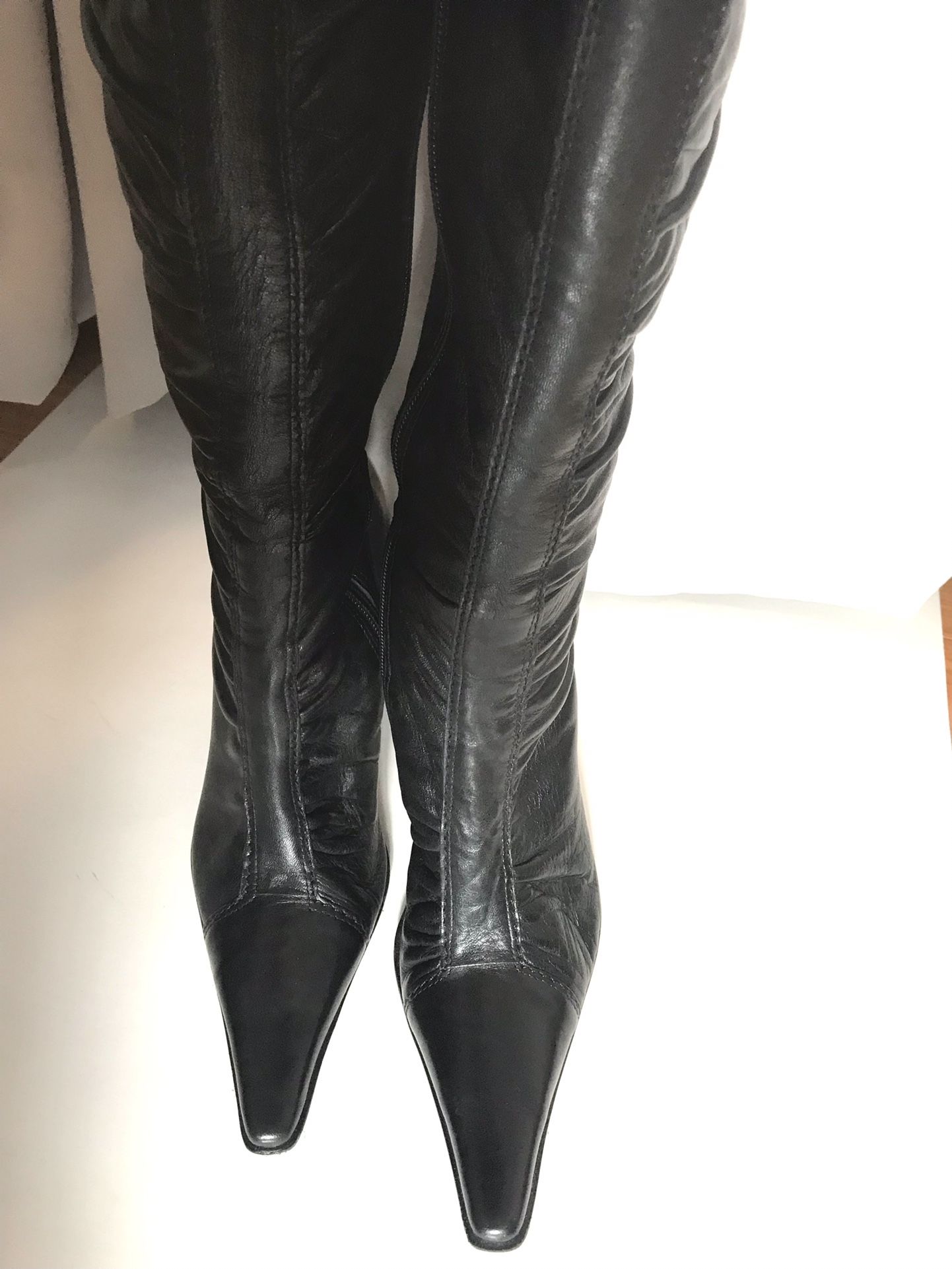 Woman’s Black Boots 
