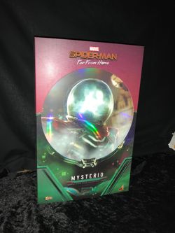 🦹‍♂️ Hot Toys Mysterio 1/6 Scale Figure – Spider-Man: Far From Home 🌫️✨