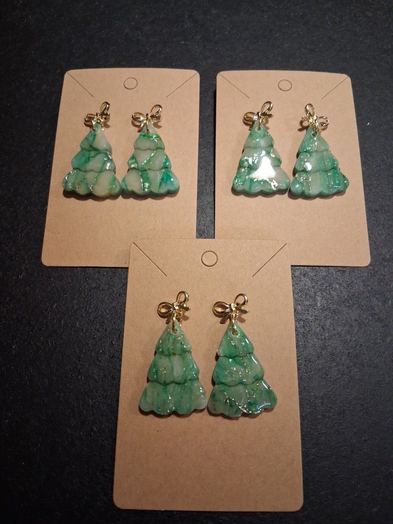 Holiday Tree And Wreath Earrings