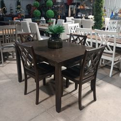 Kitchen Tables / Comedor Pequeños