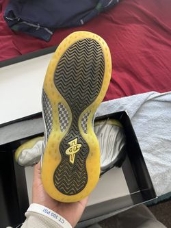 Volt Camo Faomposite Nike