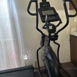Elliptical SOLE E35